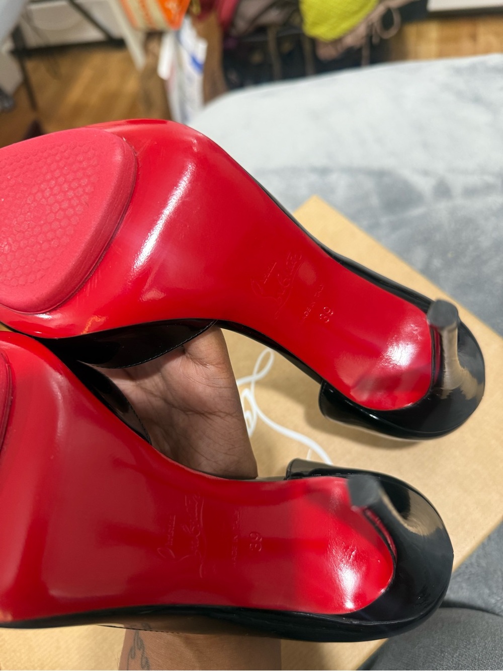 Louboutin Iriza - Picture 5 of 5